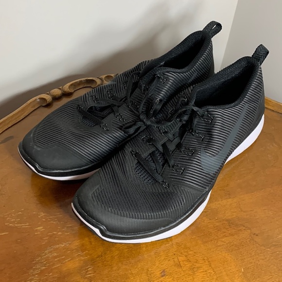 Nike Free Trainers - size 15 - Picture 2 of 9